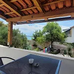 1 Bedroom Stunning In