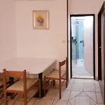 Apartment 1 Bedroom Stunning In *