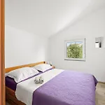 1 Bedroom Stunning In Daire *