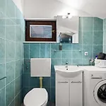 1 Bedroom Stunning In
