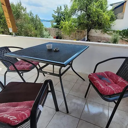 Apartment 1 Bedroom Stunning In *