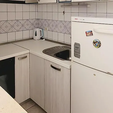 1 Bedroom Stunning In *