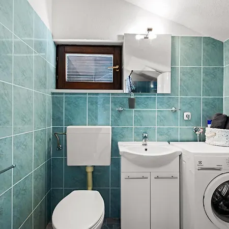 1 Bedroom Stunning In
