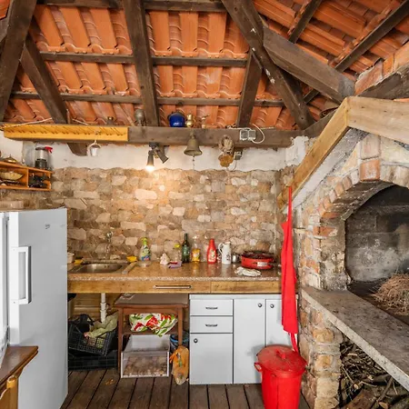 1 Bedroom Stunning In Daire Betina (Sibenik-Knin)