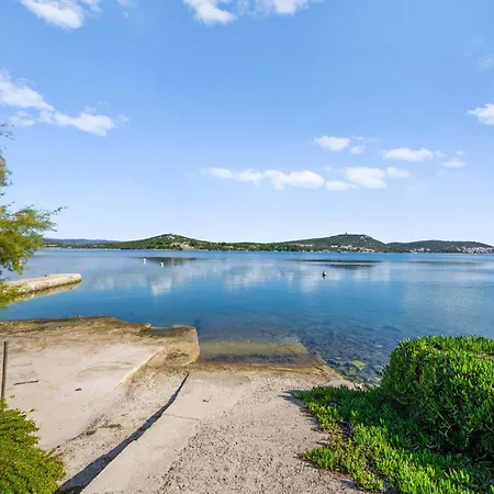 1 Bedroom Stunning In Apartment Betina (Sibenik-Knin)