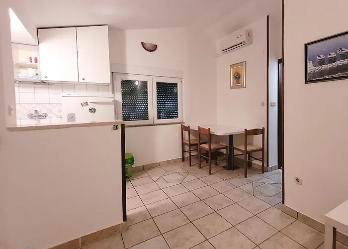 1 Bedroom Stunning In Apartment Betina (Sibenik-Knin)