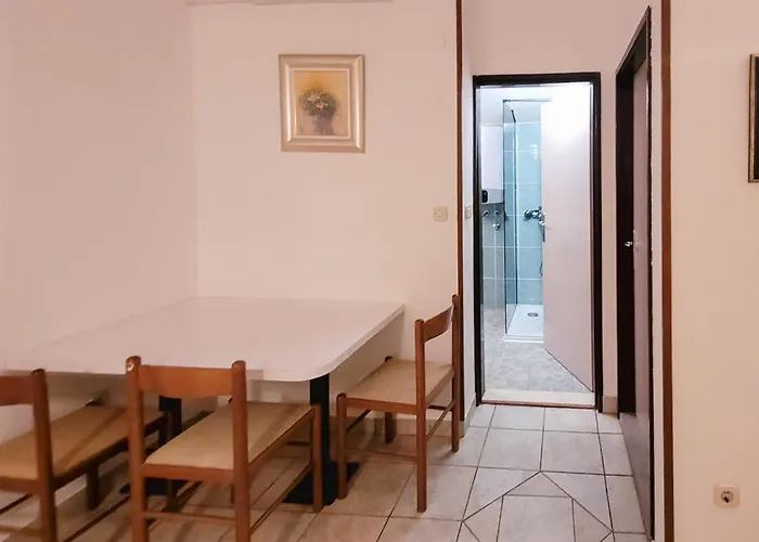 아파트 1 Bedroom Stunning In *