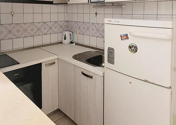 1 Bedroom Stunning In *